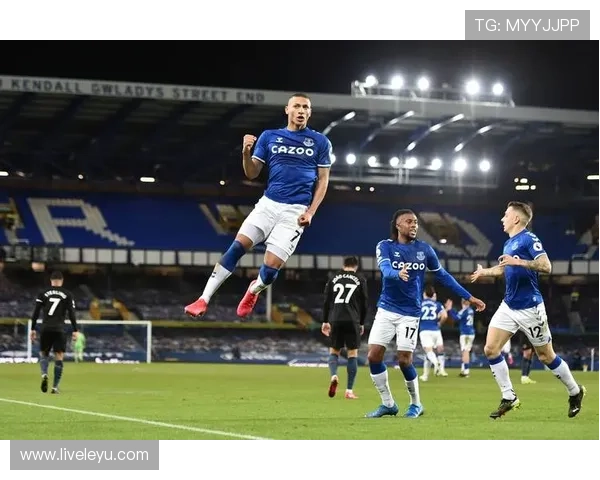 利物浦高压逼抢战术解析:如何通过压迫赢得比赛优势