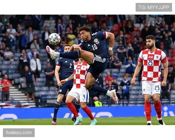 南安普顿球迷抗议升级，呼吁管理层聚焦球队未来发展方向