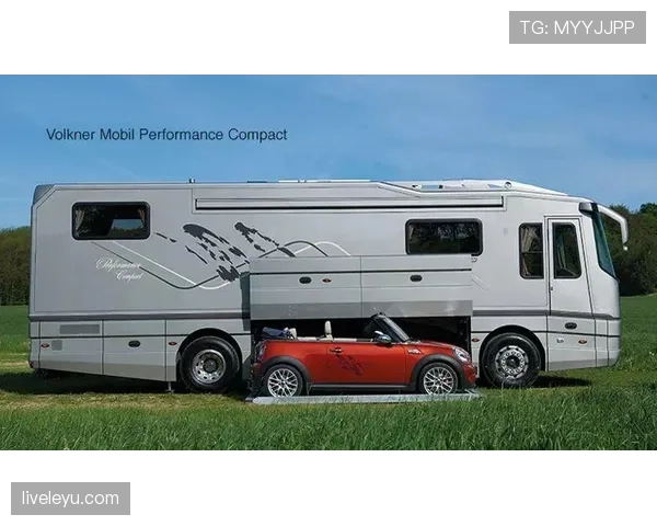 蒋圣龙家里车库比我家还大