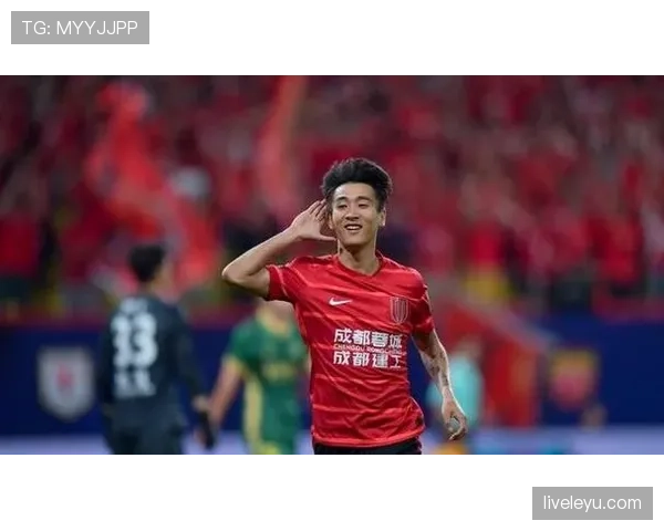 韦世豪衣橱里那几件名牌，光看就能把我下半年的工资吞没